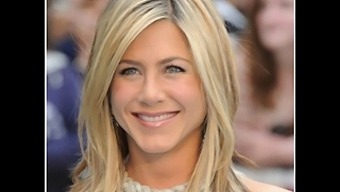 Jennifer Aniston'S Intimate Moment Captured On Camera