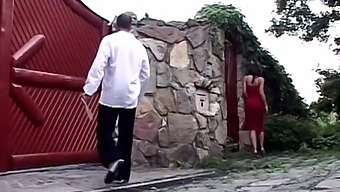 Частно Пътуване До Къщата На Датска Тийнейджърка